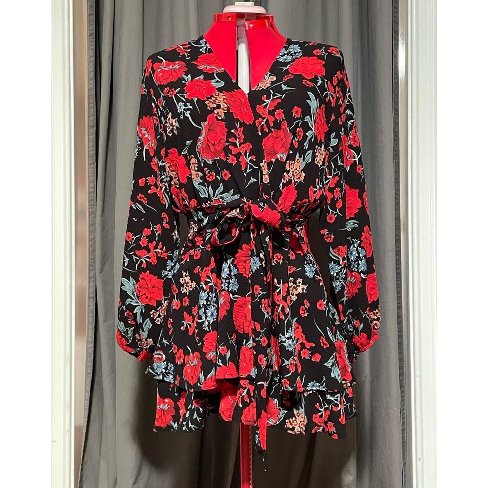 Long sleeved rose romper rose